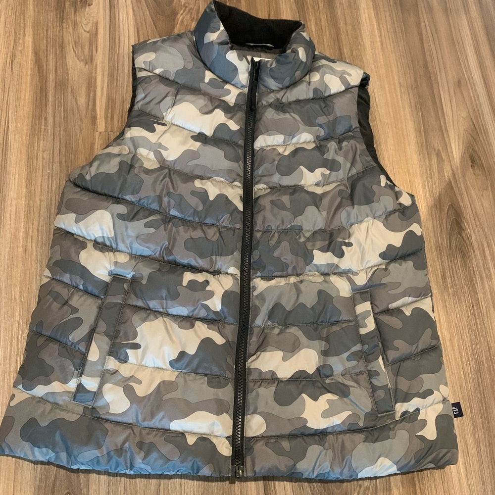 Zip-Up Puffer Vest